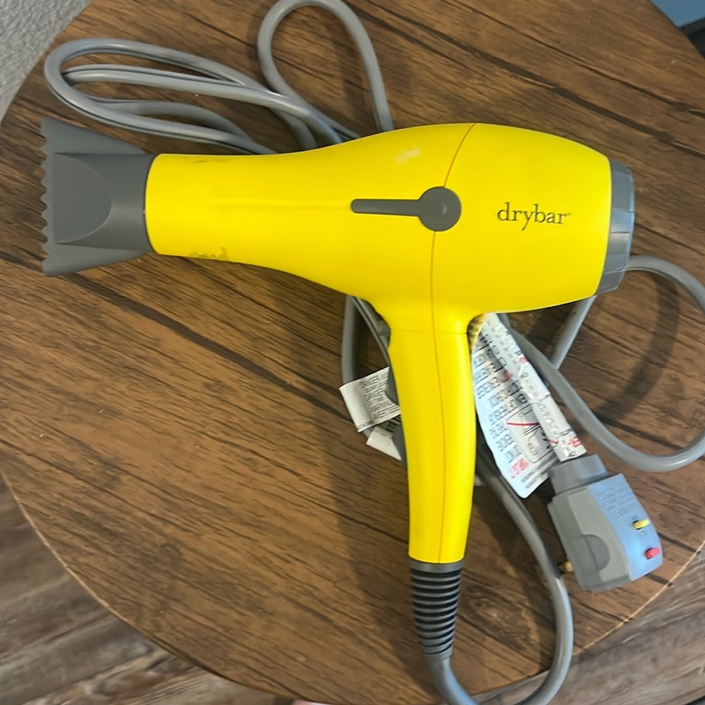 Drybar Buttercup Blowdryer